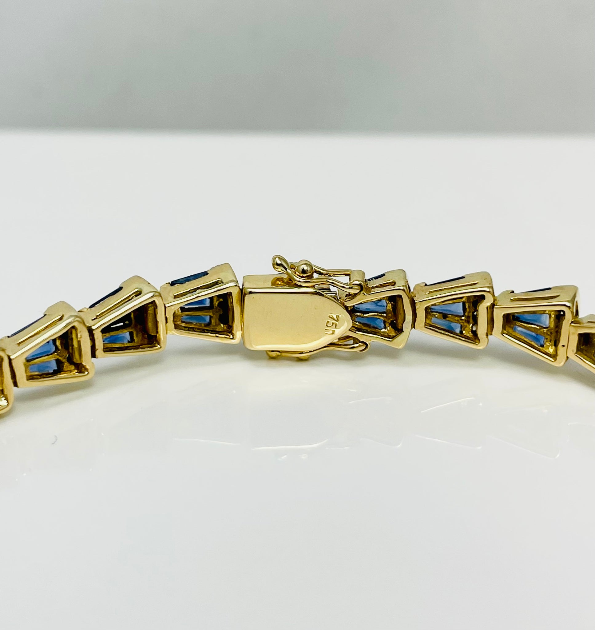 3.30ctw Natural Sapphire Diamond 18k Gold Bracelet