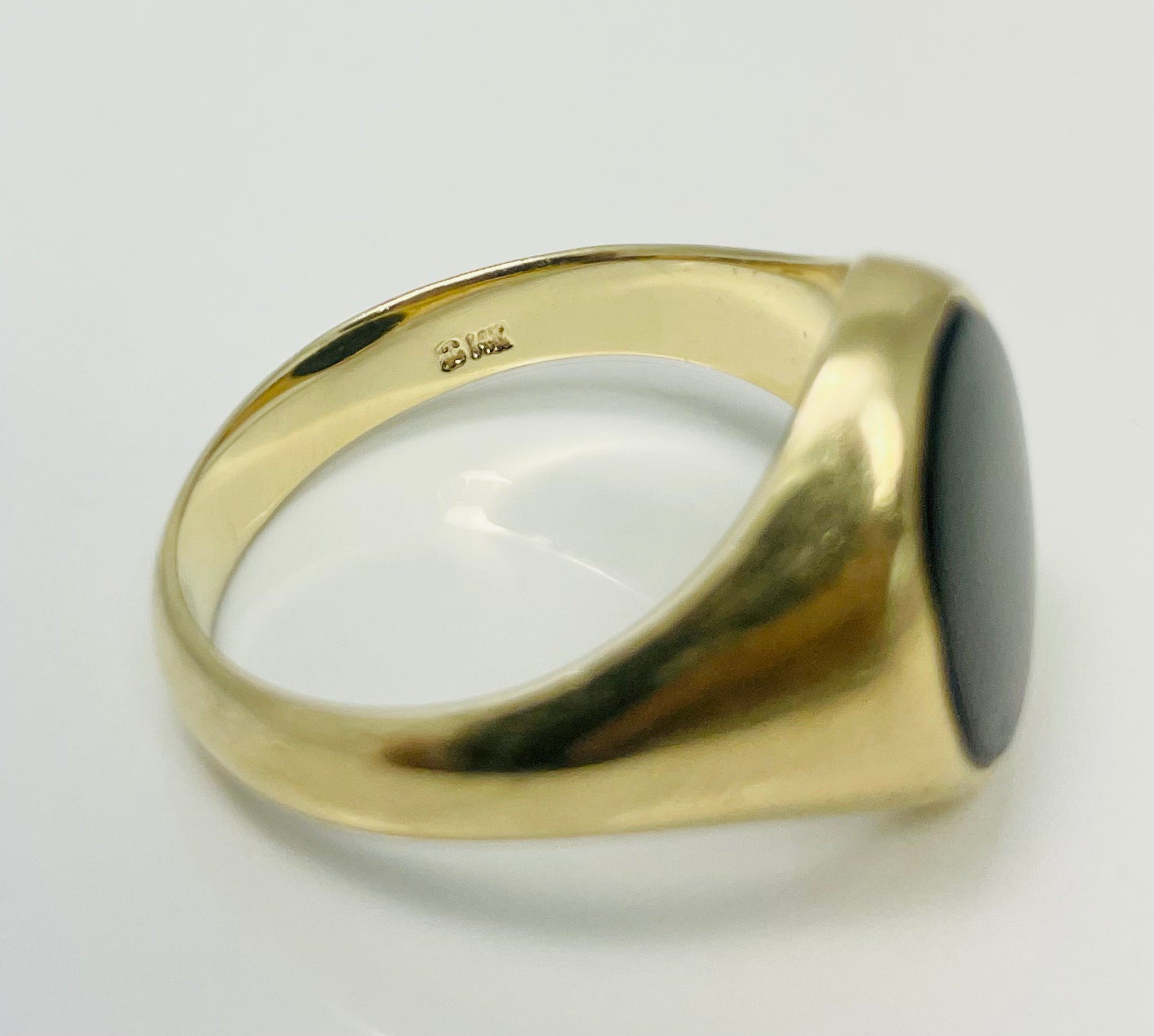 Classic Men's 14k Yellow Gold Onyx Ring