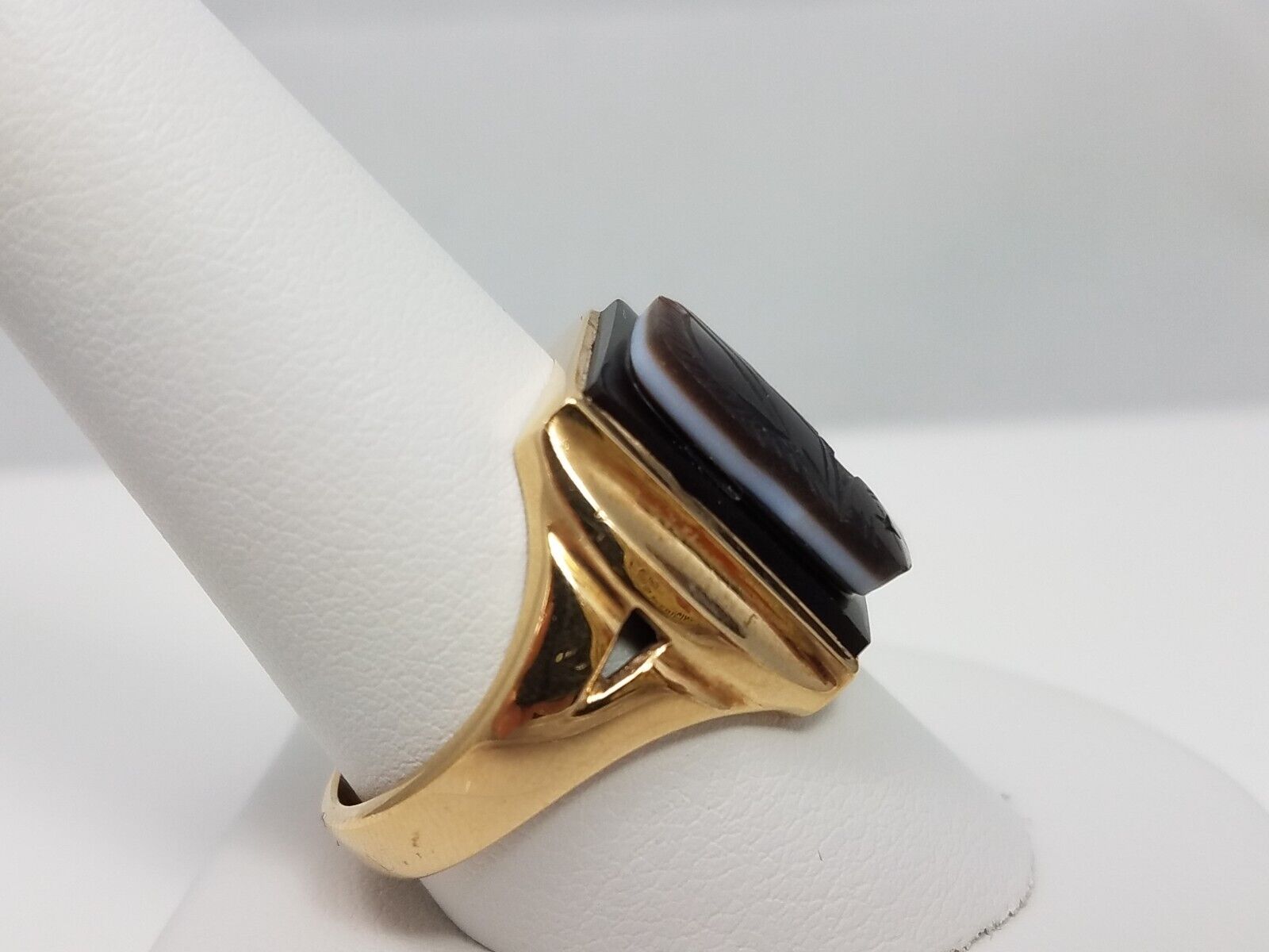 Vintage Stone Cameo 10k Gold Mens Ring