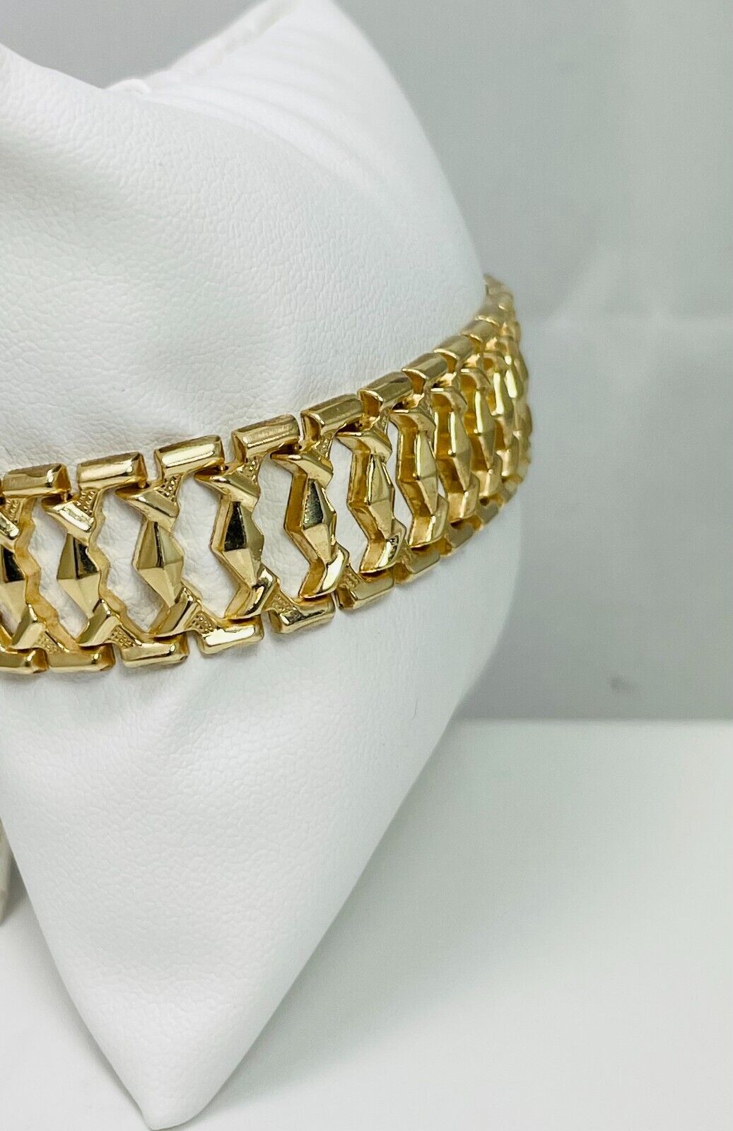 7" 10k Hollow Yellow Gold Fancy Link Bracelet - Italy