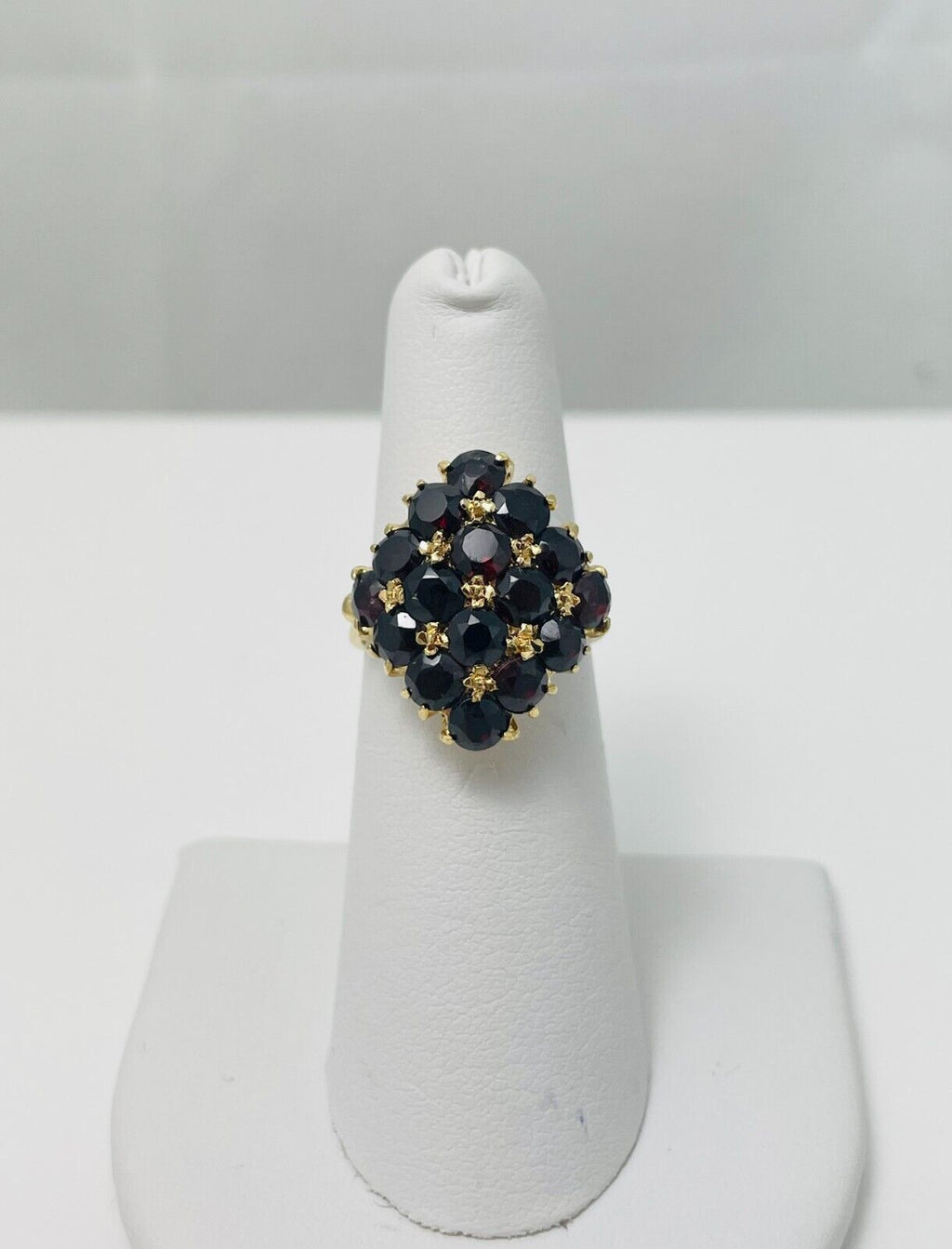 Vintage 18k Yellow Gold 4ctw Natural Garnet Ring