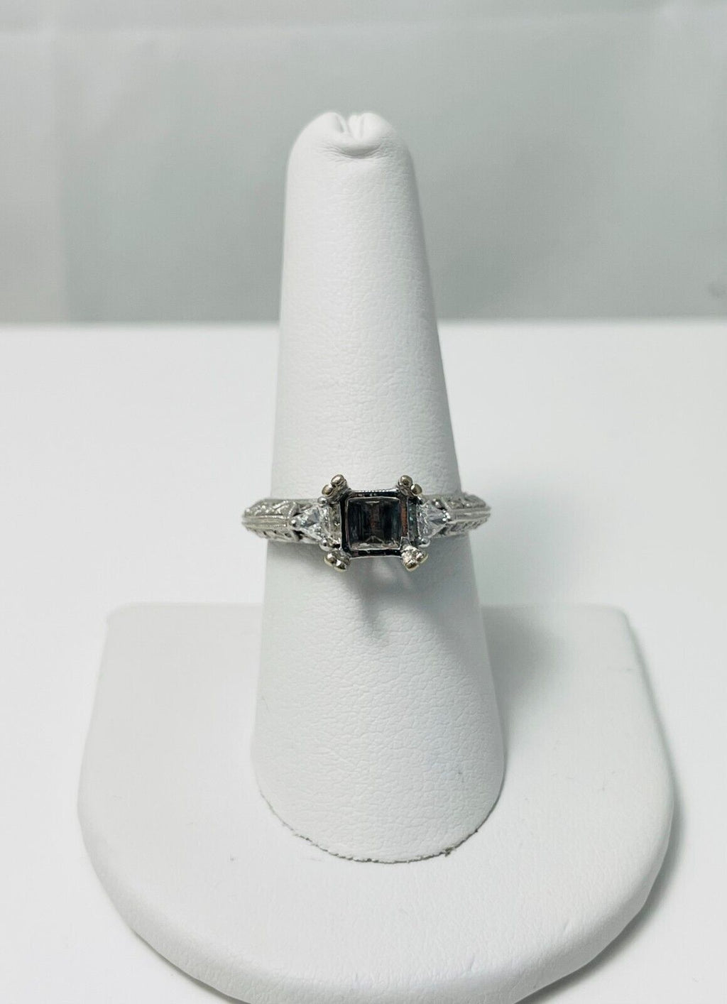 Exquisite 18k White Gold Natural Diamond Ring Mount