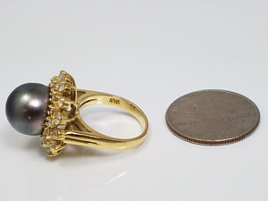 Majestic 18k Gold Tahitian Pearl Natural Diamond Ring