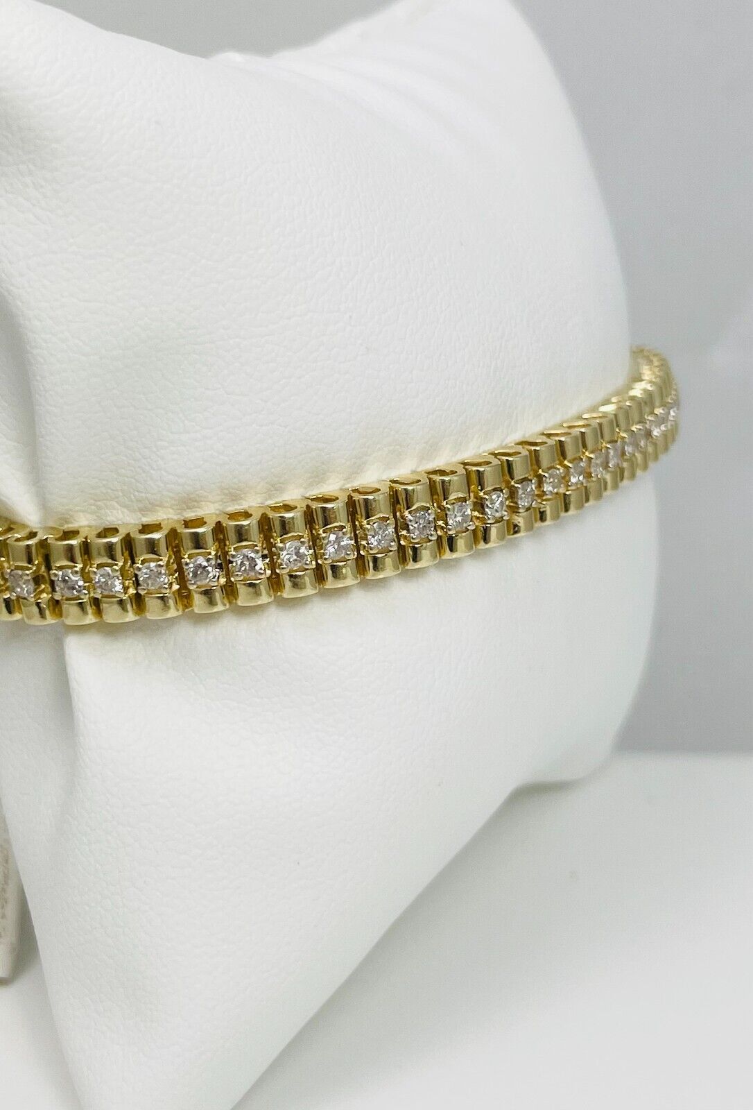 Gorgeous 7" 14k Gold 1.98ctw Natural Diamond Bracelet