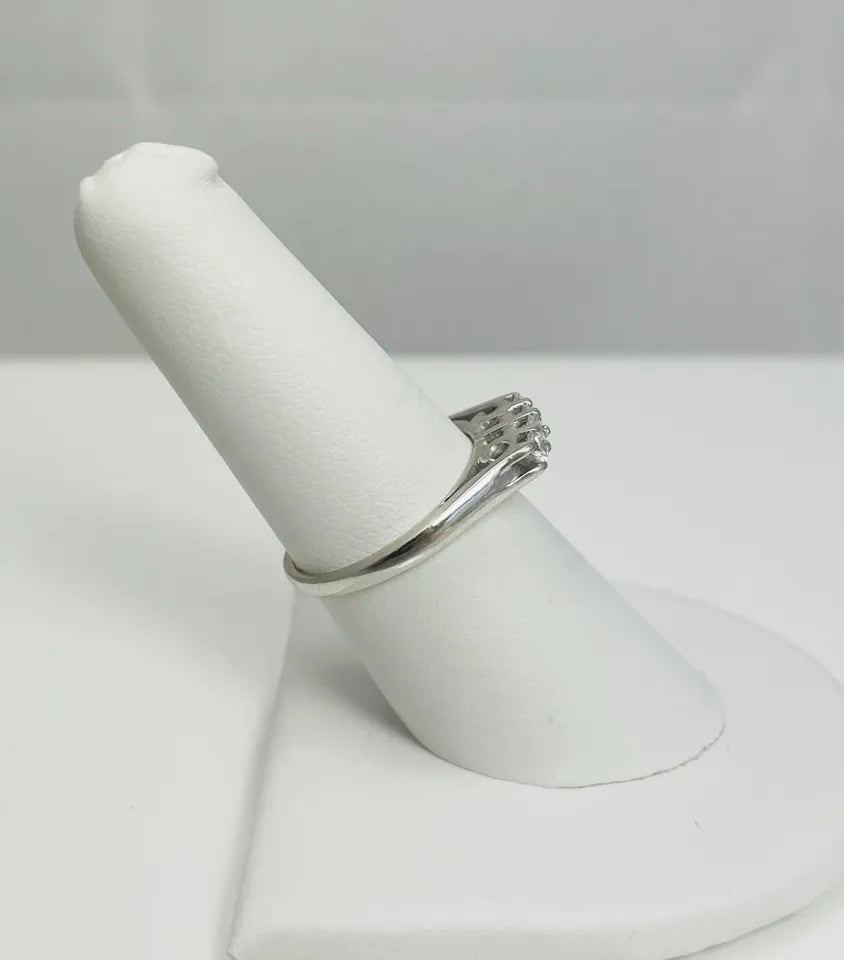 Vintage 18k White Gold Natural Diamond Ring