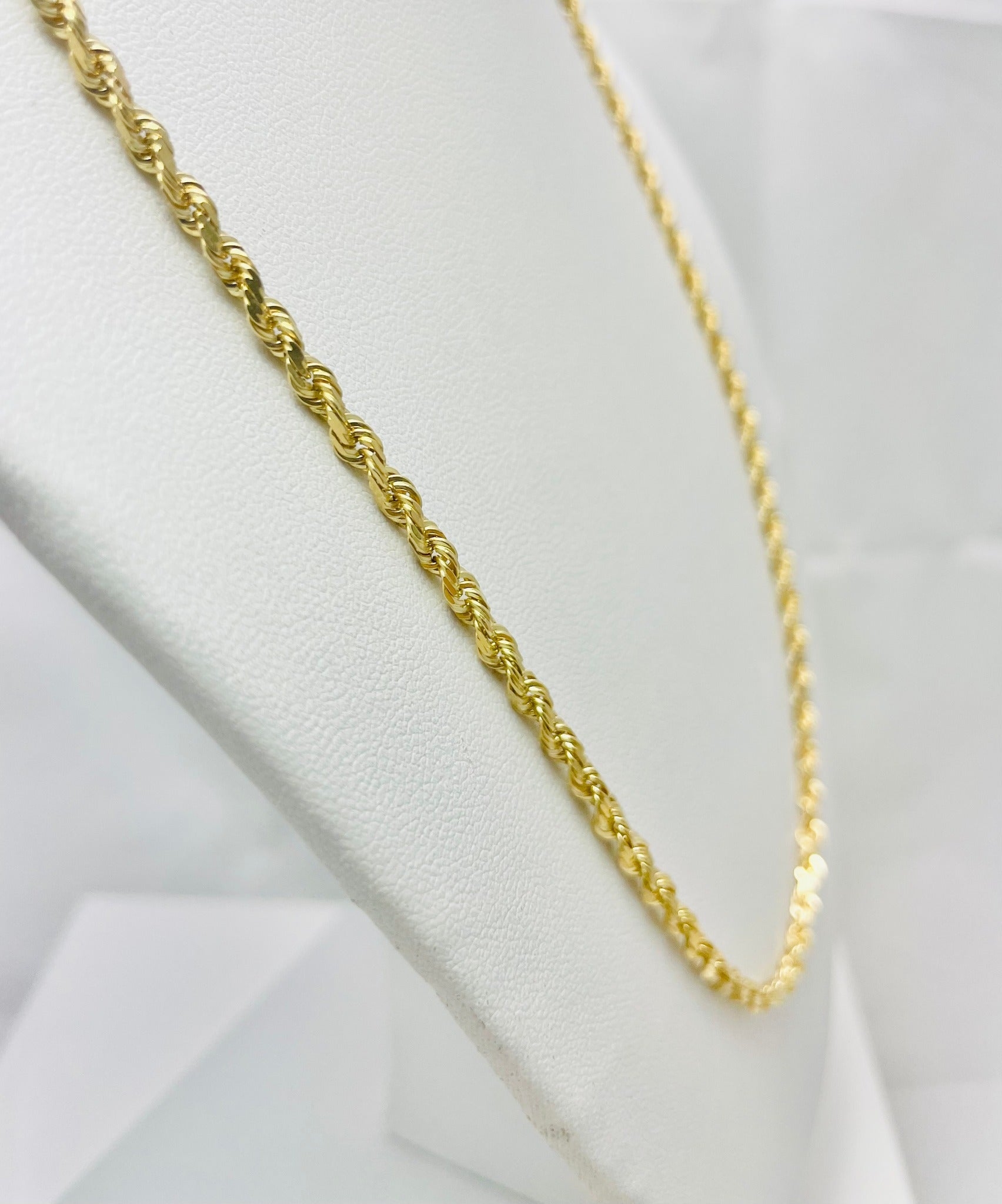 Sturdy 31" 14k Solid Gold Diamond-Cut Rope Chain