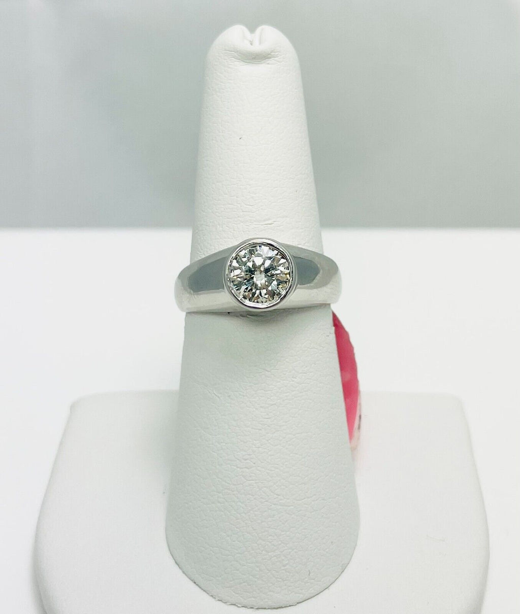 New! 1.01ct Natural Round Diamond Platinum Engagement Ring