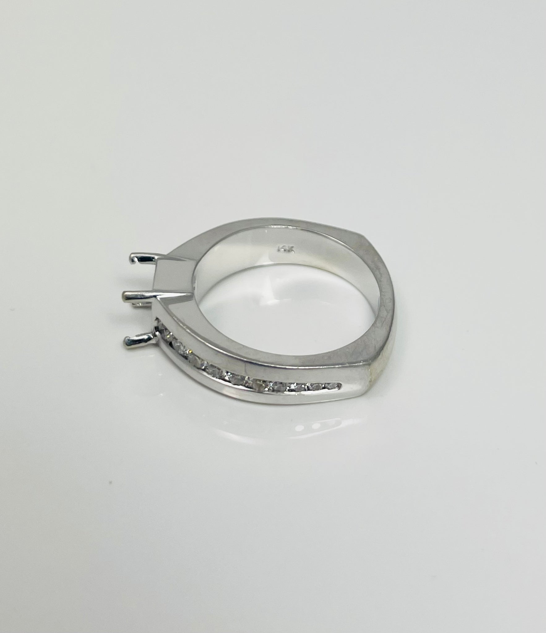 Well Made 14k White Gold Natural Diamond Ring Mount