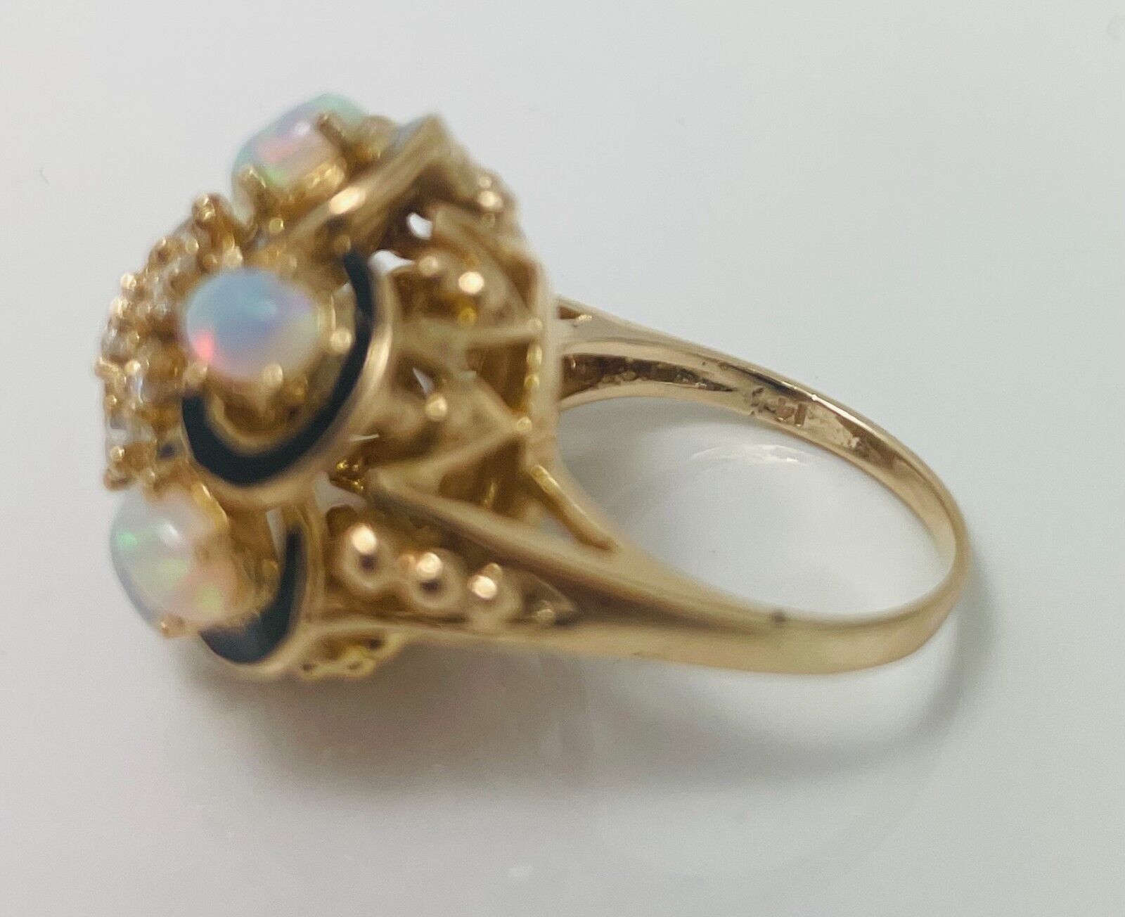 Vintage Natural Australian Opal Diamond 14k Gold Ring