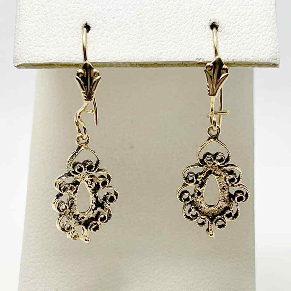 Pair 7x5mm Cabachon Pear 14k Gold Earring Mounts